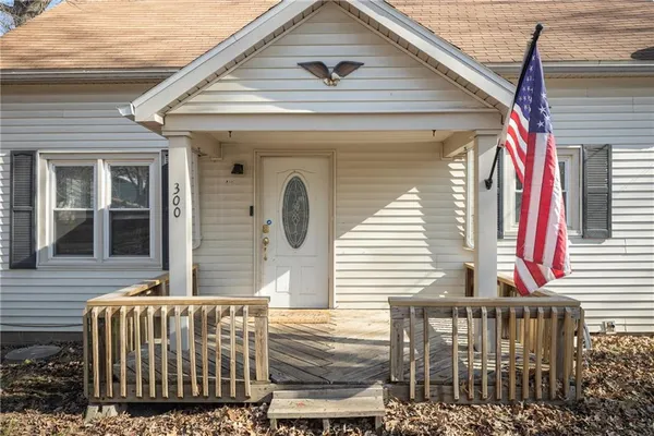 $149,000 | 300 East Florence Street, Windsor, MO 65360