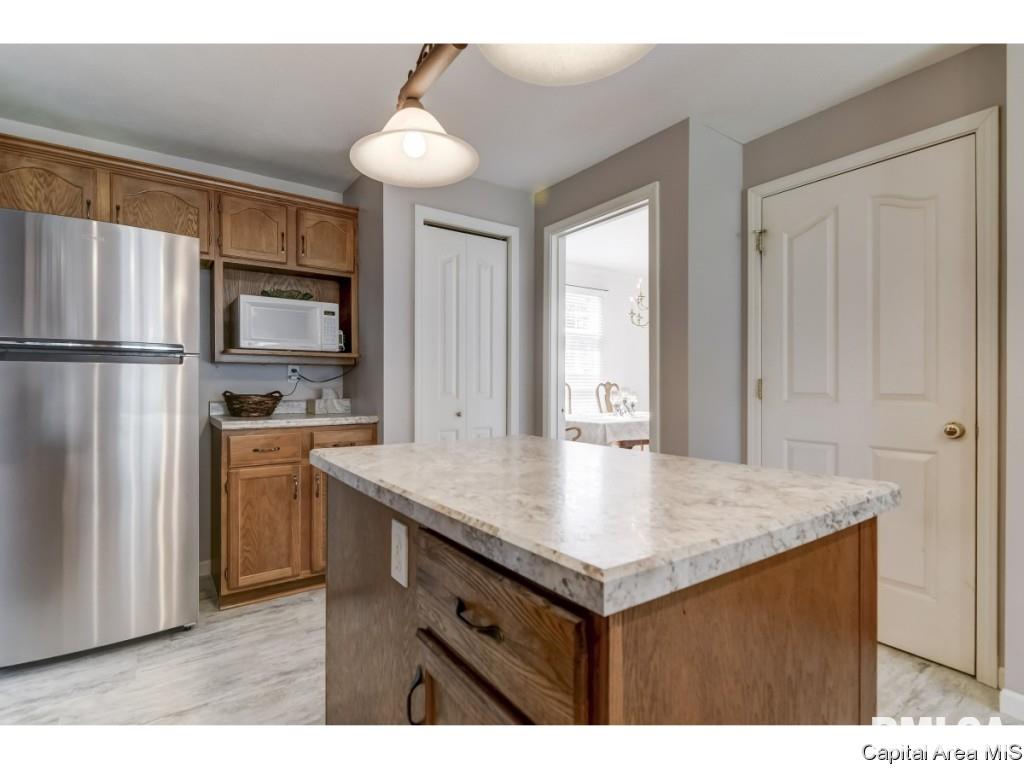 3416 Elderberry Lane Springfield, IL 62711 - Photo 13 of 34 Gallery Image 13