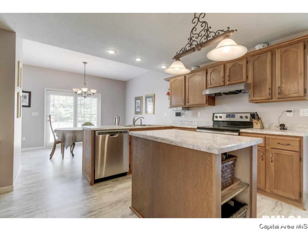 3416 Elderberry Lane Springfield, IL 62711 - Photo 10 of 34 Gallery Image 10