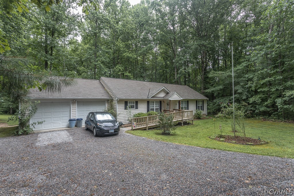 10201 Robbie Road Chesterfield, VA 23832 - Photo 4 of 32