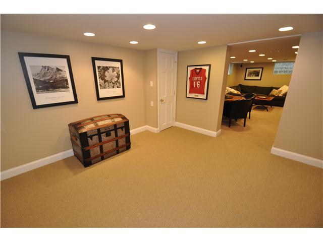 1587 Cardiff Road Columbus, OH 43221 - Photo 20 of 25