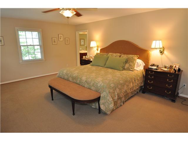 1587 Cardiff Road Columbus, OH 43221 - Photo 23 of 25