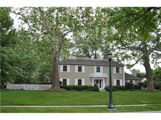 1587 Cardiff Road Columbus, OH 43221 - Photo 3 of 25