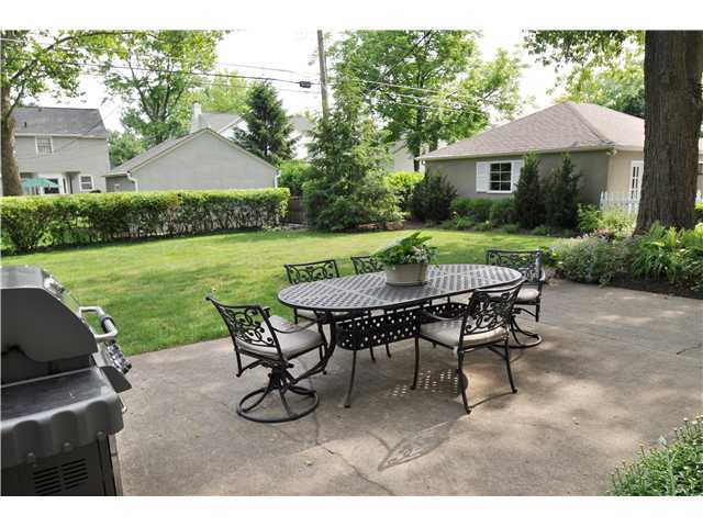 1587 Cardiff Road Columbus, OH 43221 - Photo 5 of 25
