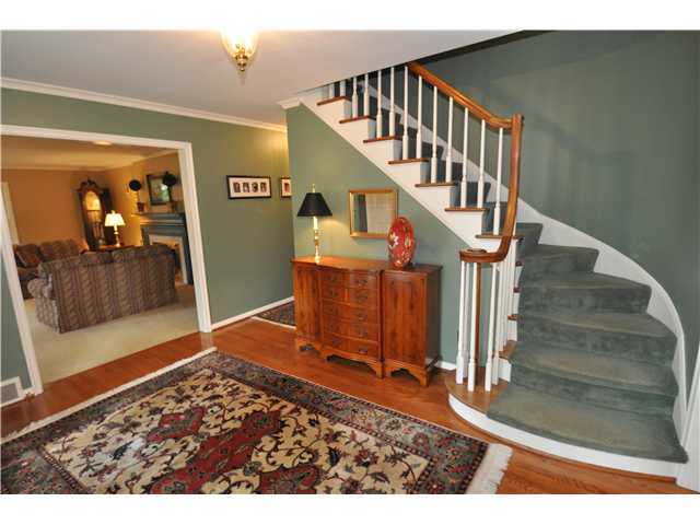 1587 Cardiff Road Columbus, OH 43221 - Photo 7 of 25