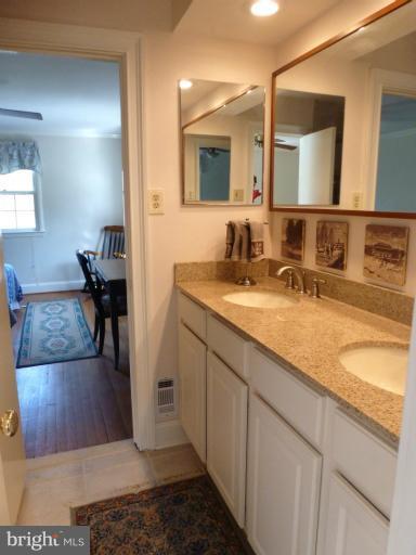 118 Witherspoon Road Baltimore, MD 21212 - Photo 11 of 30 Bath Fully Updated