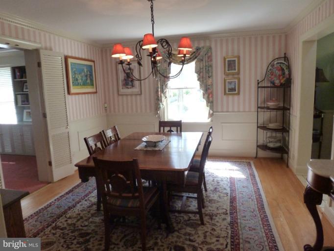 118 Witherspoon Road Baltimore, MD 21212 - Photo 26 of 30 Dining Room off kitchen & family room