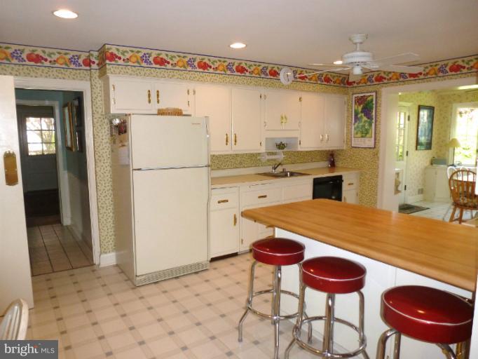 118 Witherspoon Road Baltimore, MD 21212 - Photo 10 of 30 Kitchen