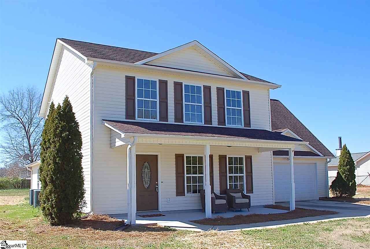 390 Gibbs Road Wellford, SC 29385 - Photo 1 of 31 Gallery Image 1