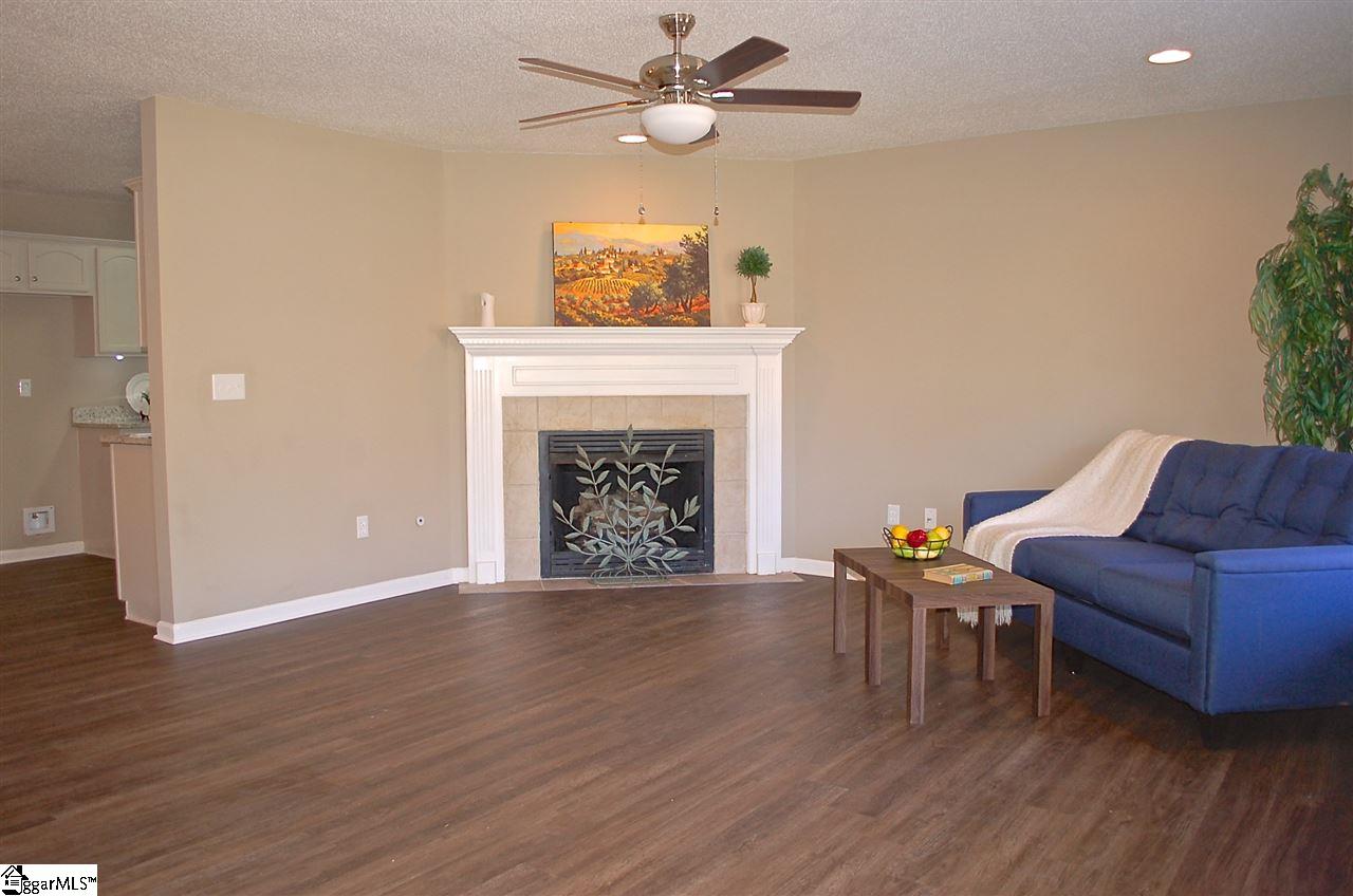 390 Gibbs Road Wellford, SC 29385 - Photo 6 of 31 Gallery Image 6