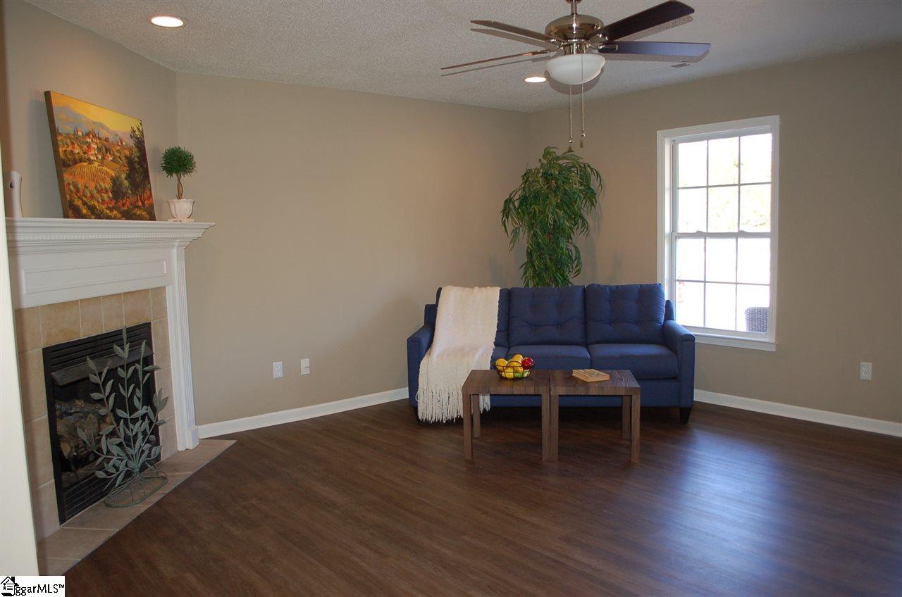 390 Gibbs Road Wellford, SC 29385 - Photo 7 of 31 Gallery Image 7