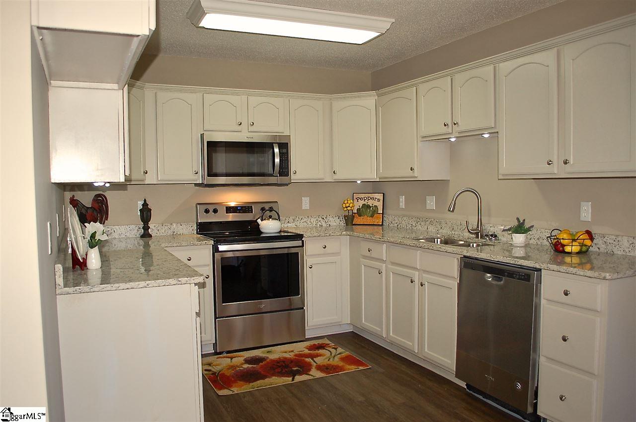 390 Gibbs Road Wellford, SC 29385 - Photo 10 of 31 Gallery Image 10