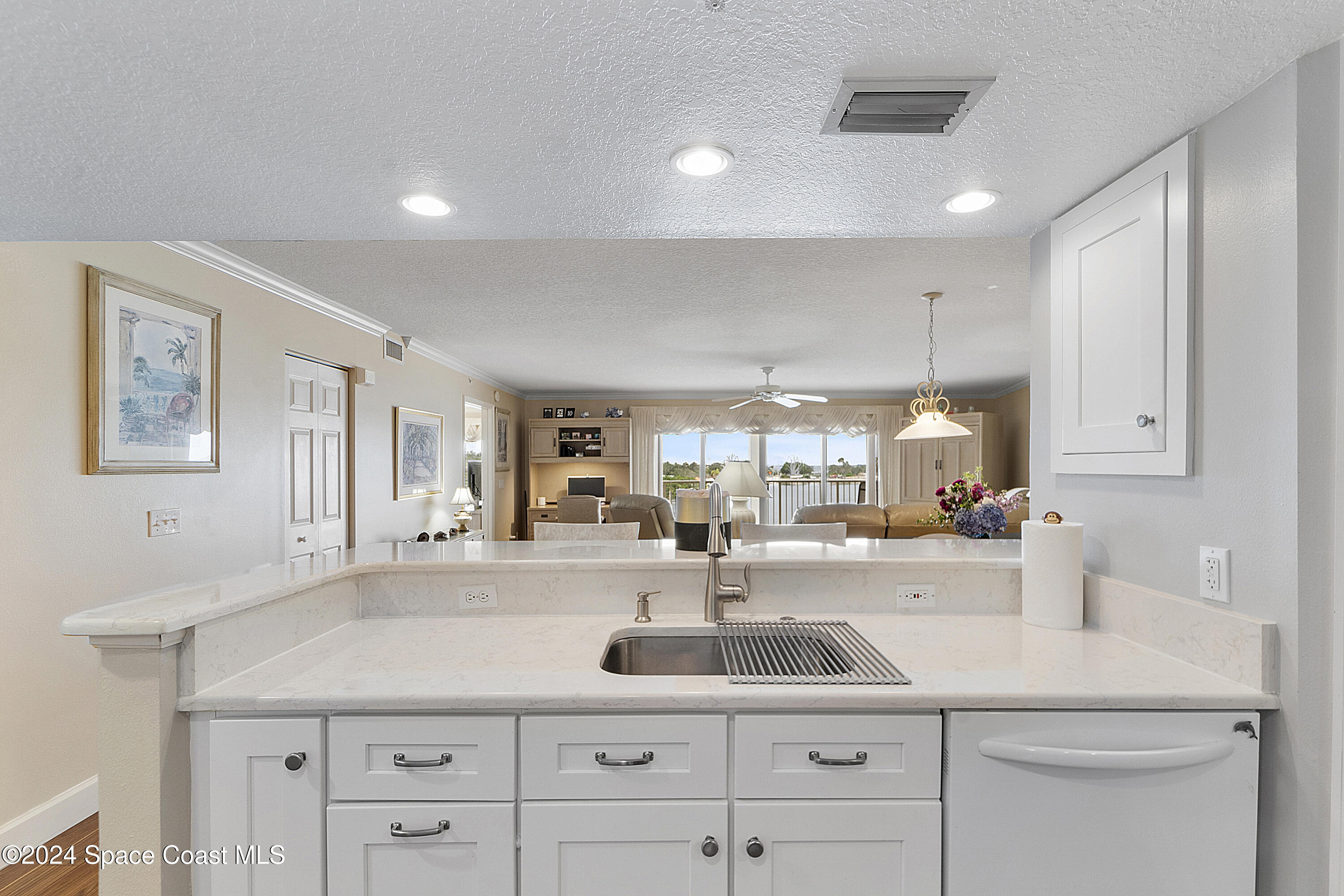 100 Riverside Drive, Unit 303 Cocoa, FL 32922 - Photo 10 of 72 100 Riverside Dr apt 303_019