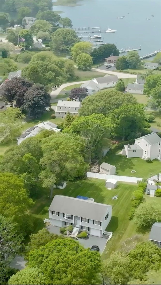 58 Brush Hill Road Narragansett, RI 02882 - Photo 4 of 24