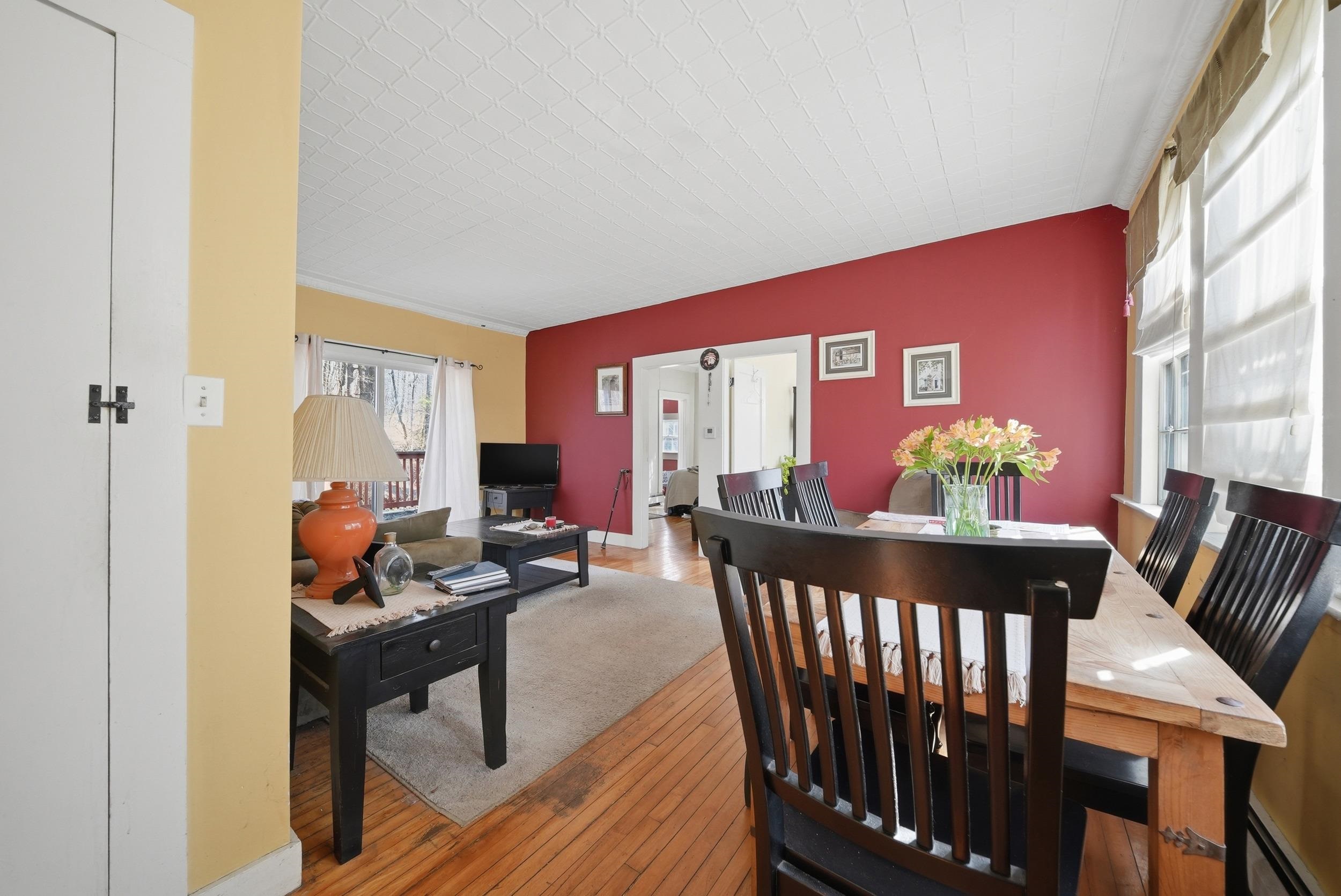 4 Kilrea Road Derry, NH 03038 - Photo 10 of 37