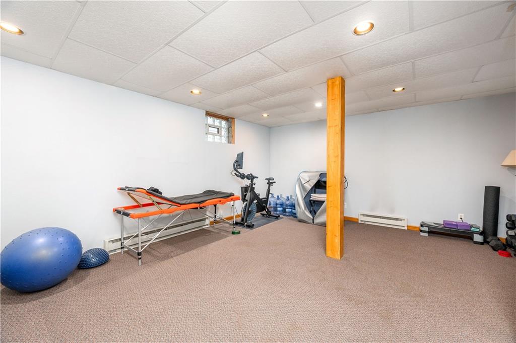 142 Cashdollar Road Mars, PA 16046 - Photo 28 of 44 a room with gym equipment