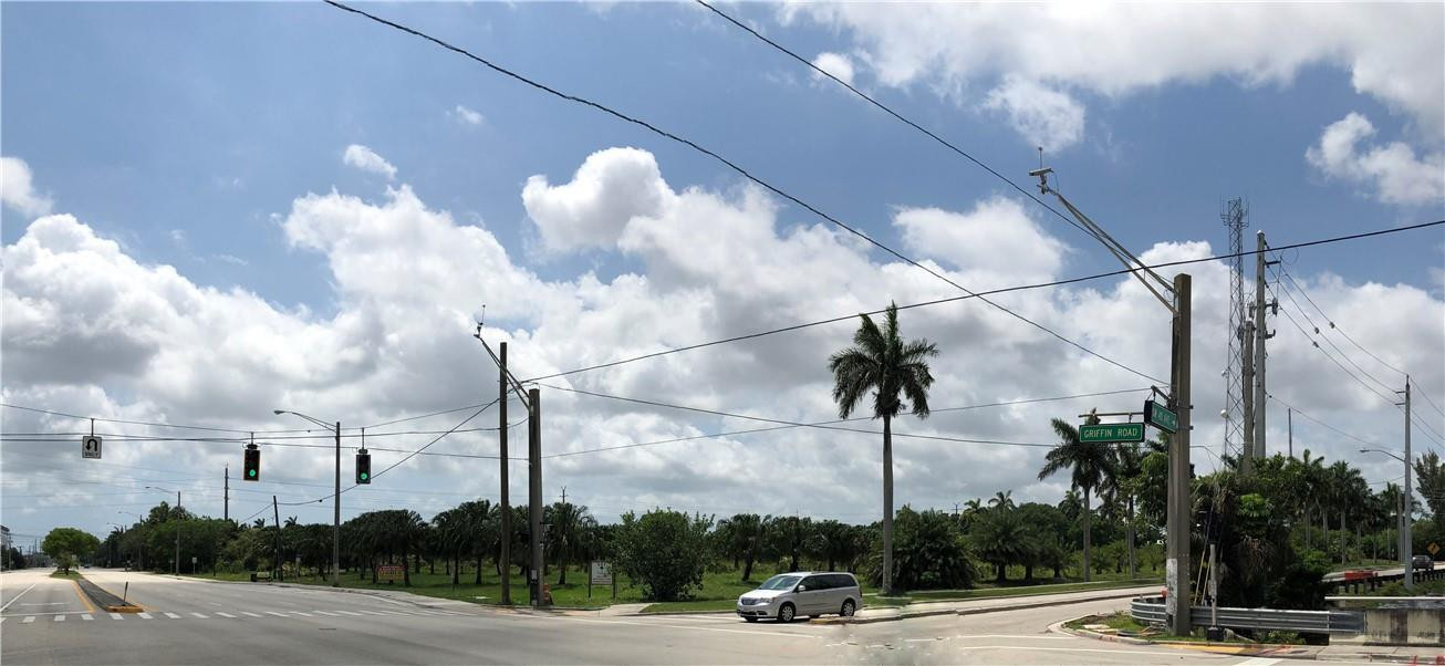 3990 Griffin Road Hollywood, FL 33312 - Photo 2 of 8 Photo 2