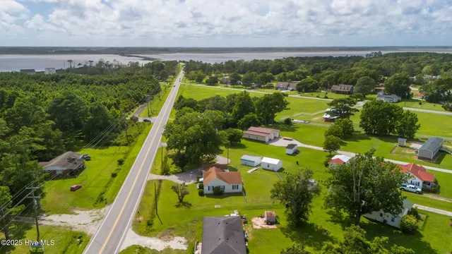 $248,000 | 385 Highway 70 Bettie, Beaufort, NC 28516