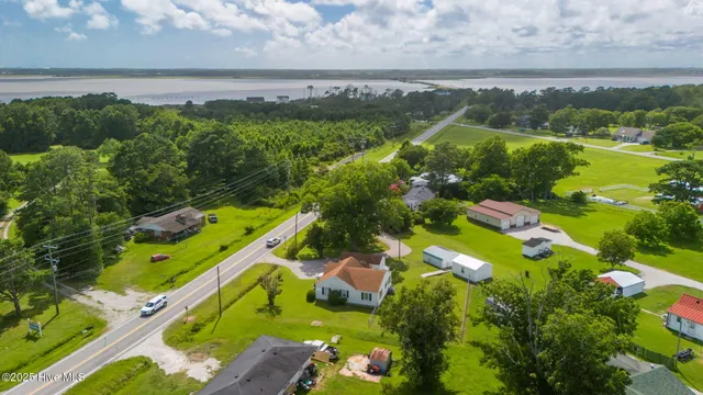 $248,000 | 385 Highway 70 Bettie, Beaufort, NC 28516