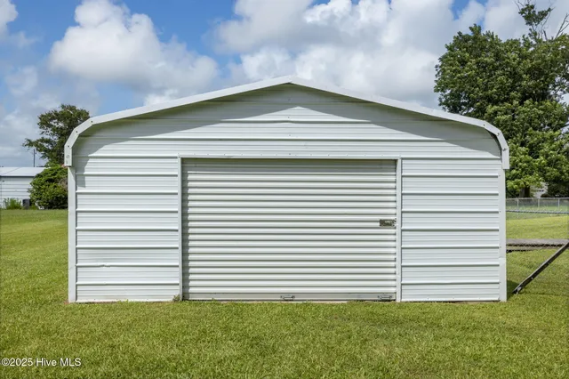 $248,000 | 385 Highway 70 Bettie, Beaufort, NC 28516