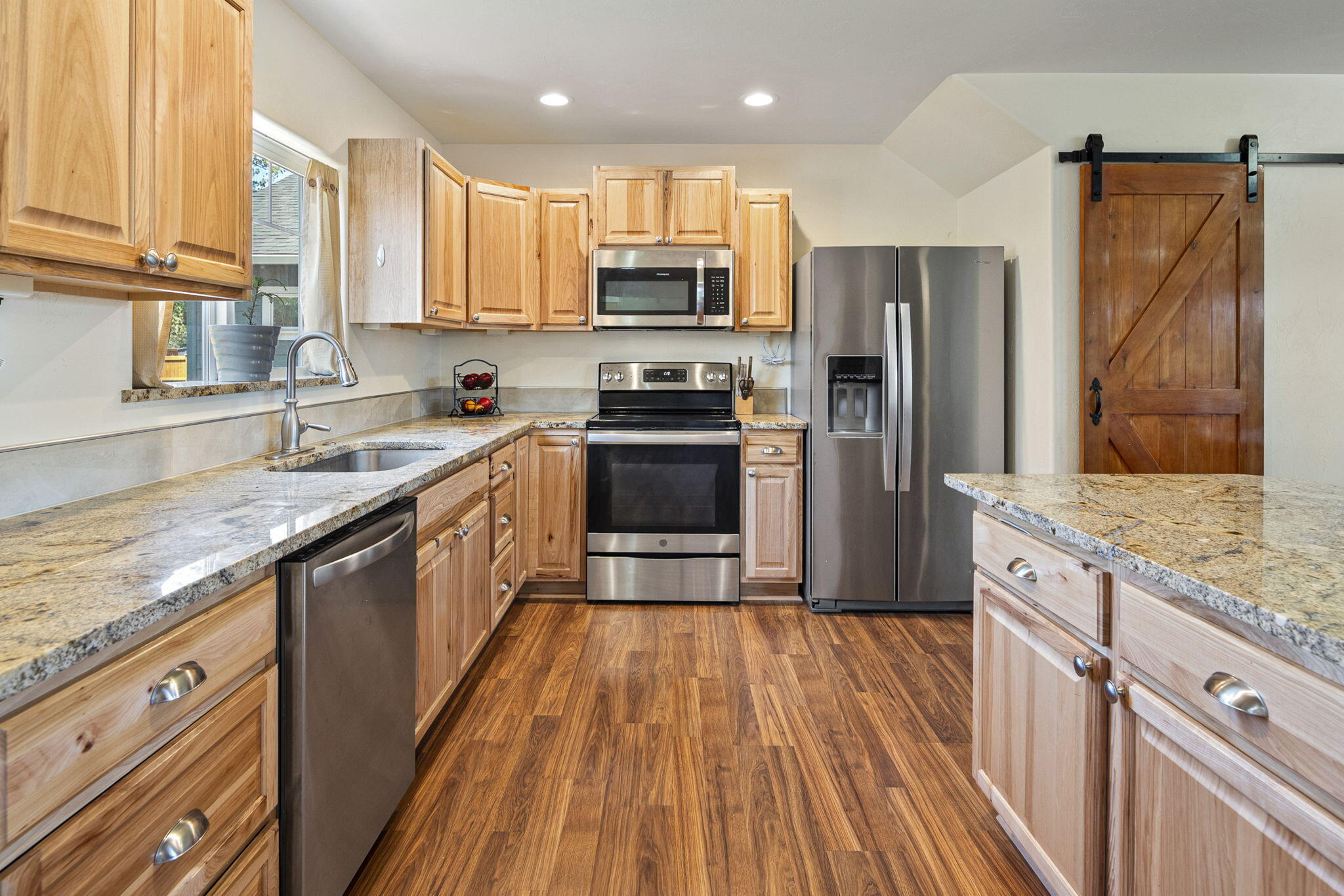 685 Northwest Rimrock Drive Redmond, OR 97756 - Photo 17 of 45 14-web-or-mls-685 NW Rimrock Dr, Redmond
