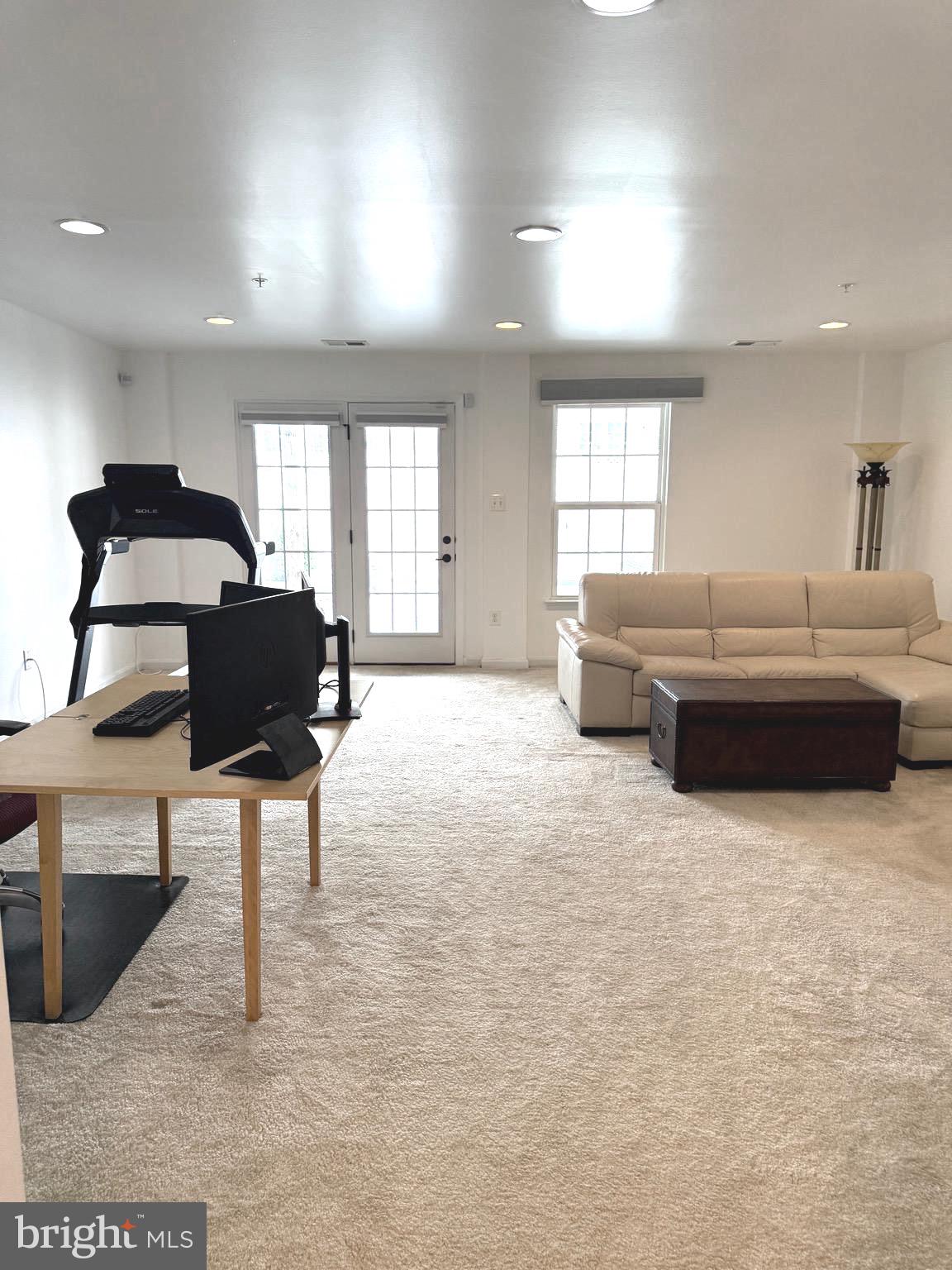 4829 Eugene Way Frederick, MD 21703 - Photo 4 of 43