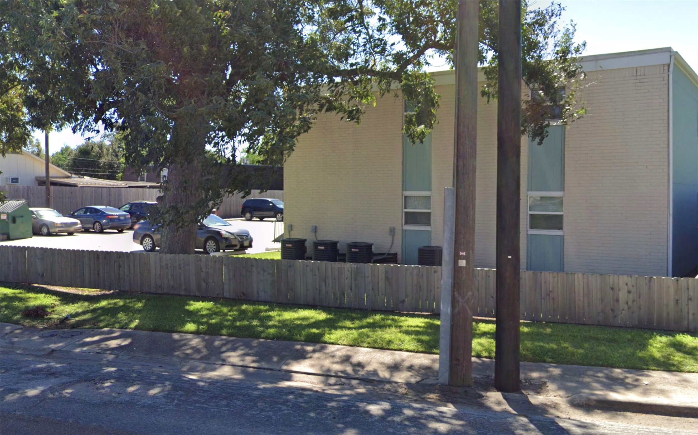 1109 East North Street, Unit 20 Victoria, TX 77901 - Photo 7 of 9 a view of outdoor space and yard
