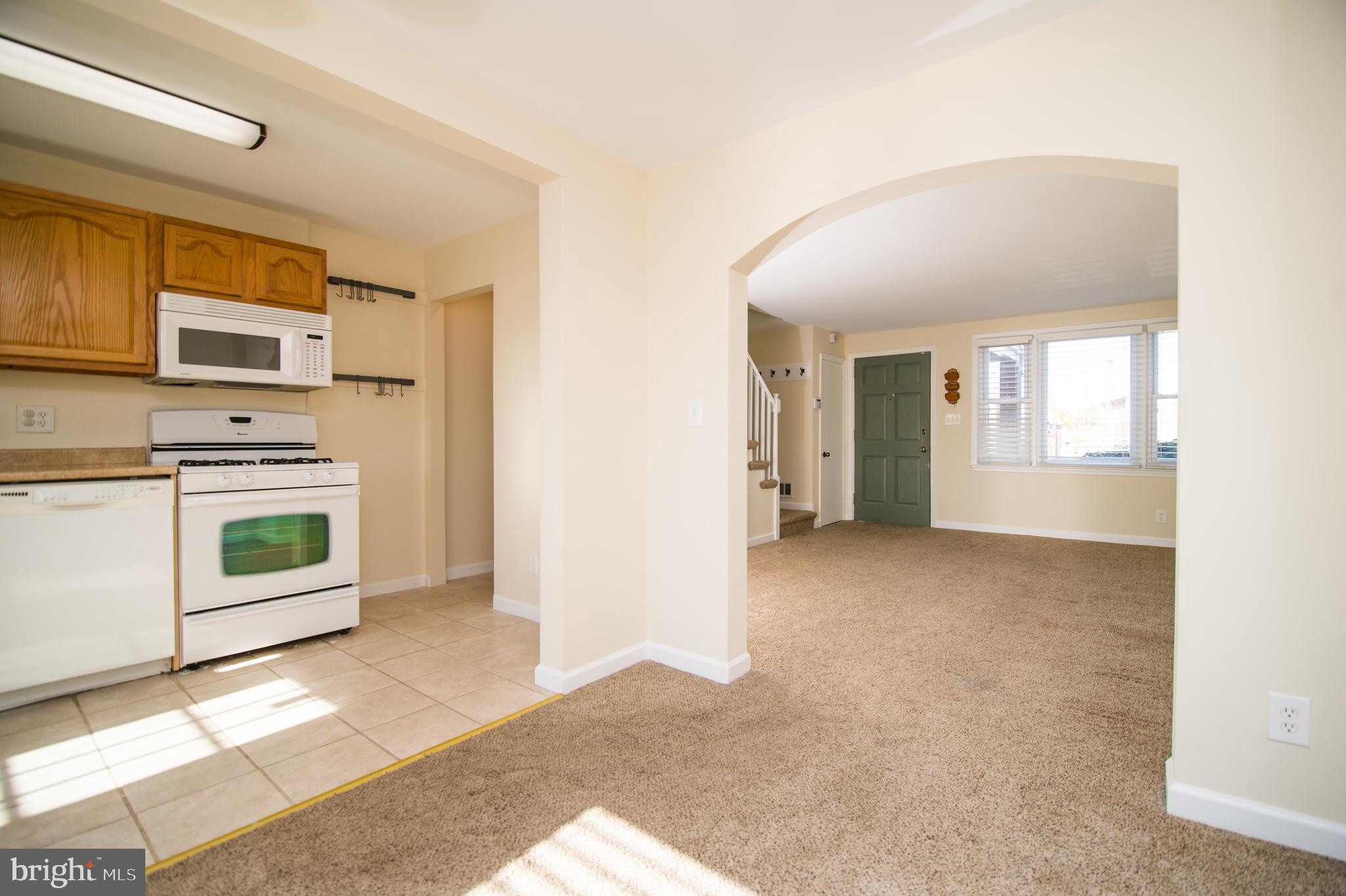 7455 Durwood Road Baltimore, MD 21222 - Photo 11 of 33 Kitchen and Dining