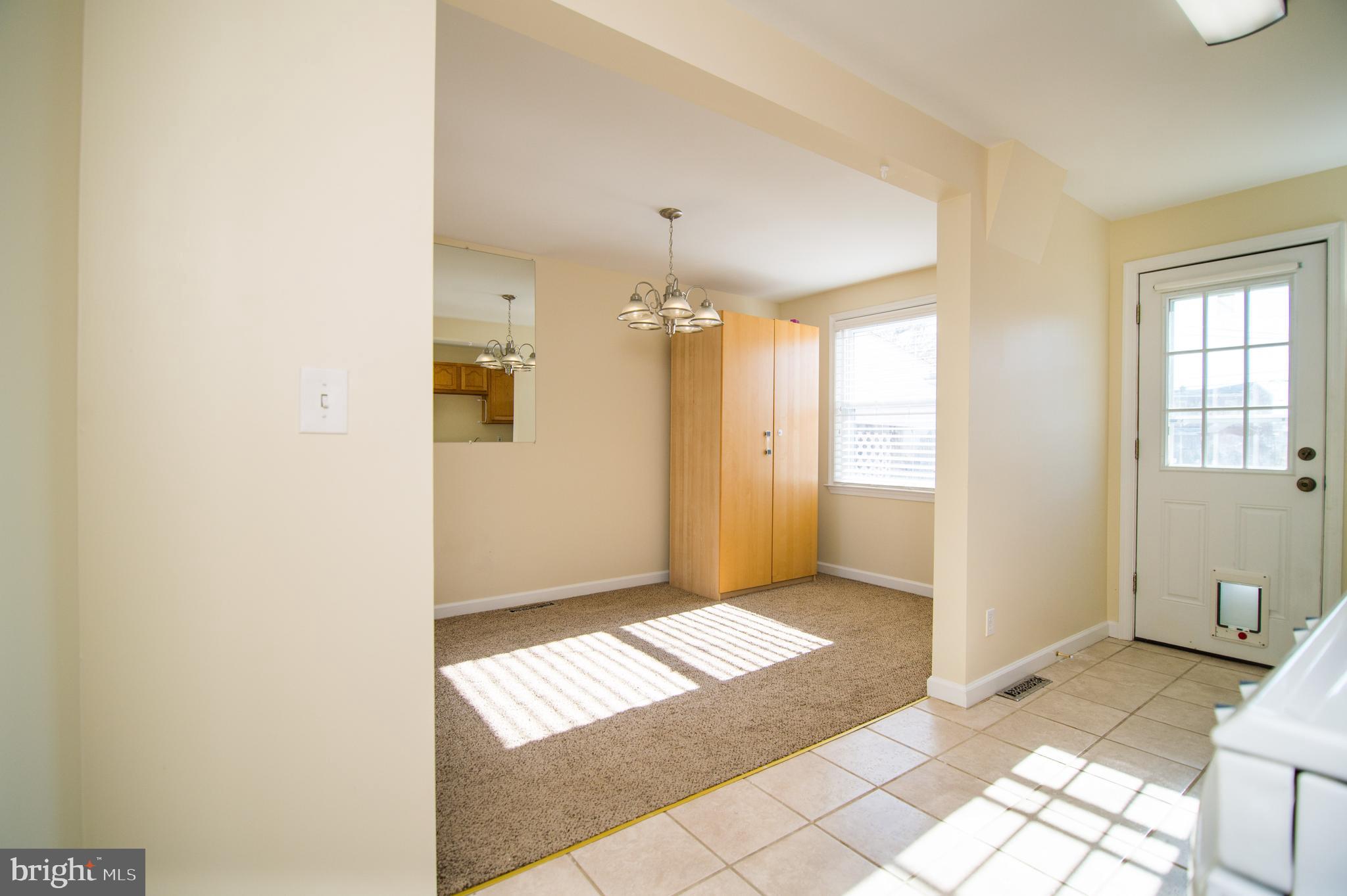 7455 Durwood Road Baltimore, MD 21222 - Photo 13 of 33 Kitchen and Dining