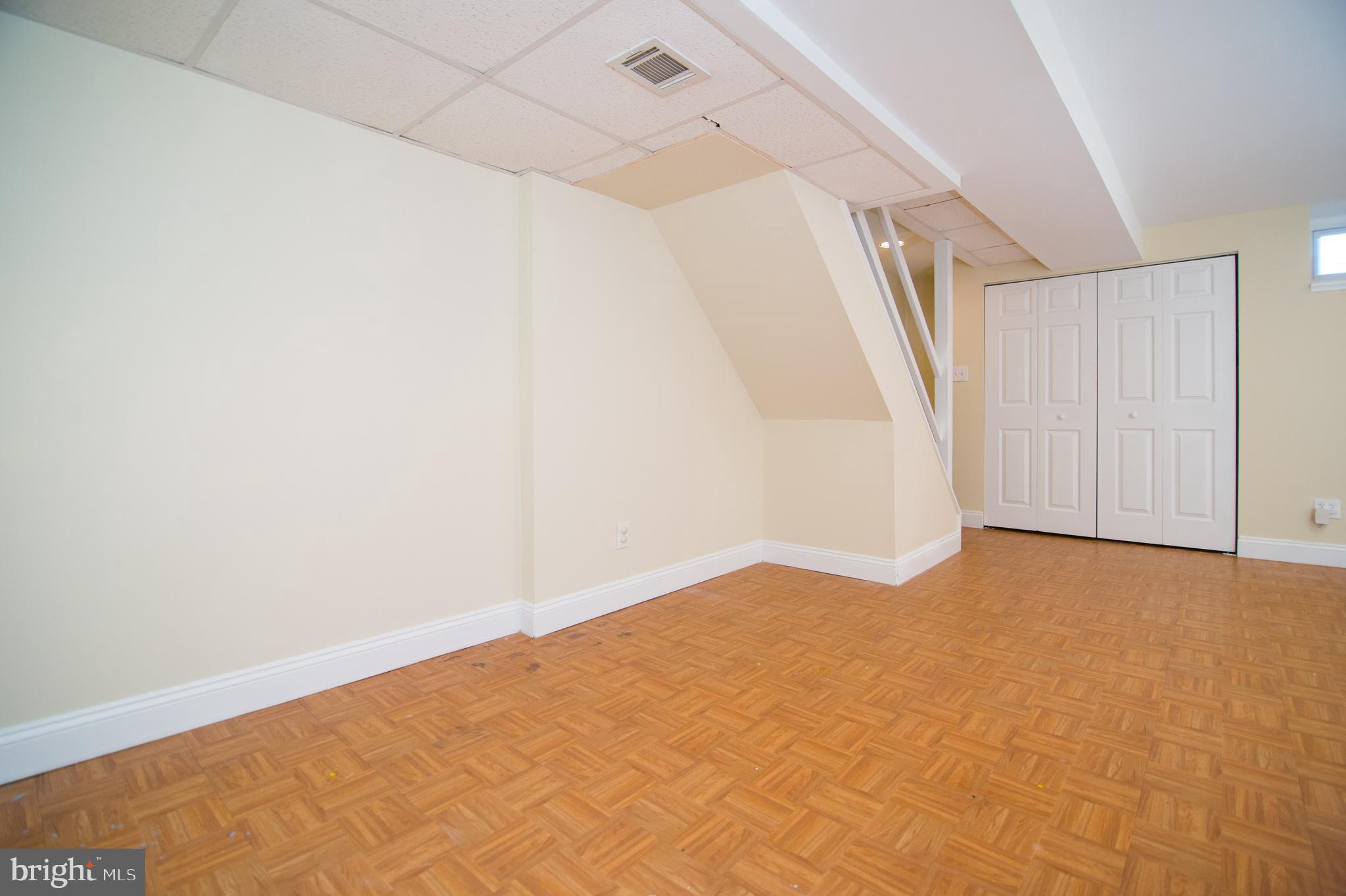 7455 Durwood Road Baltimore, MD 21222 - Photo 24 of 33 Family Room