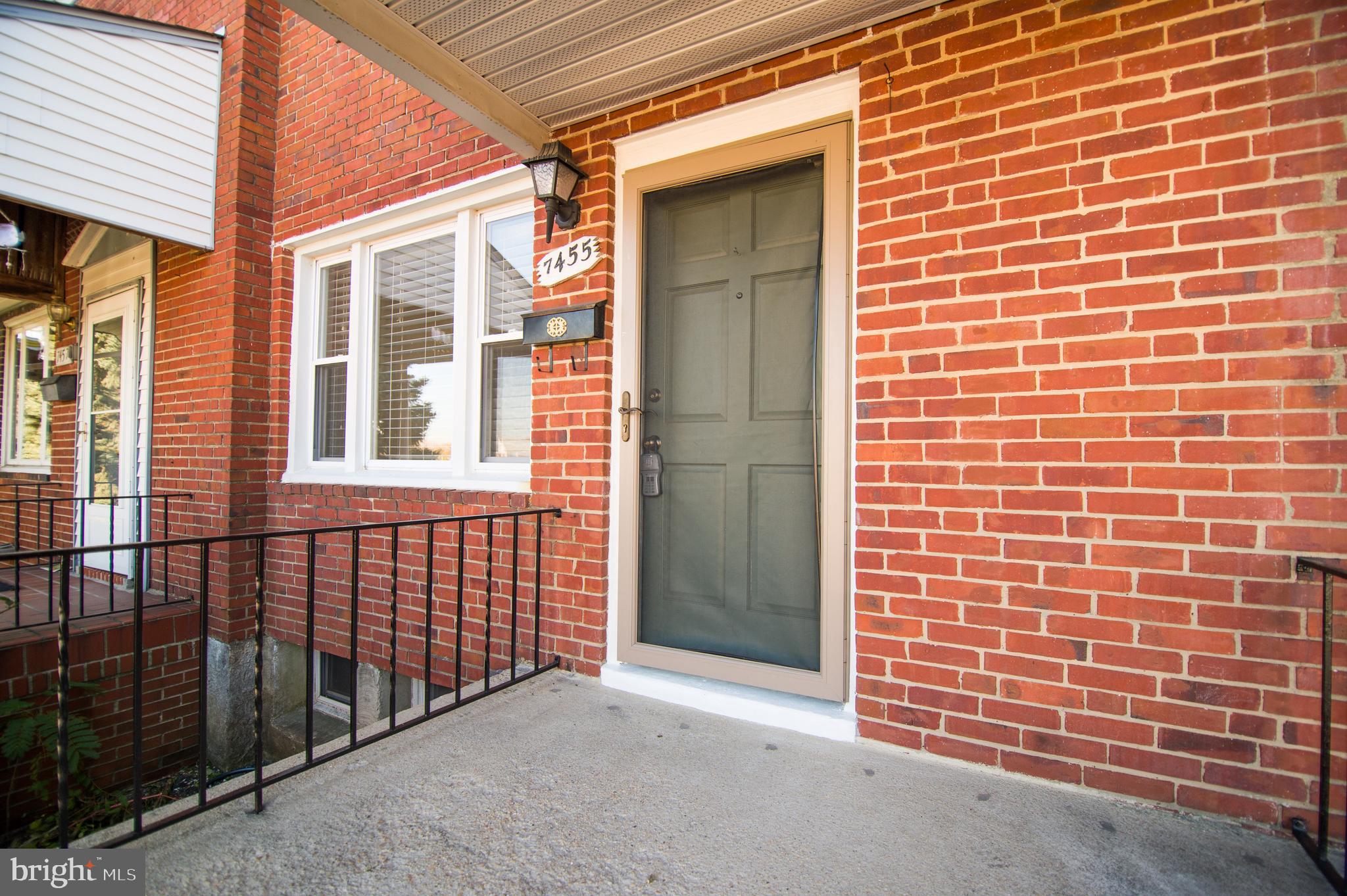7455 Durwood Road Baltimore, MD 21222 - Photo 5 of 33 Front Porch