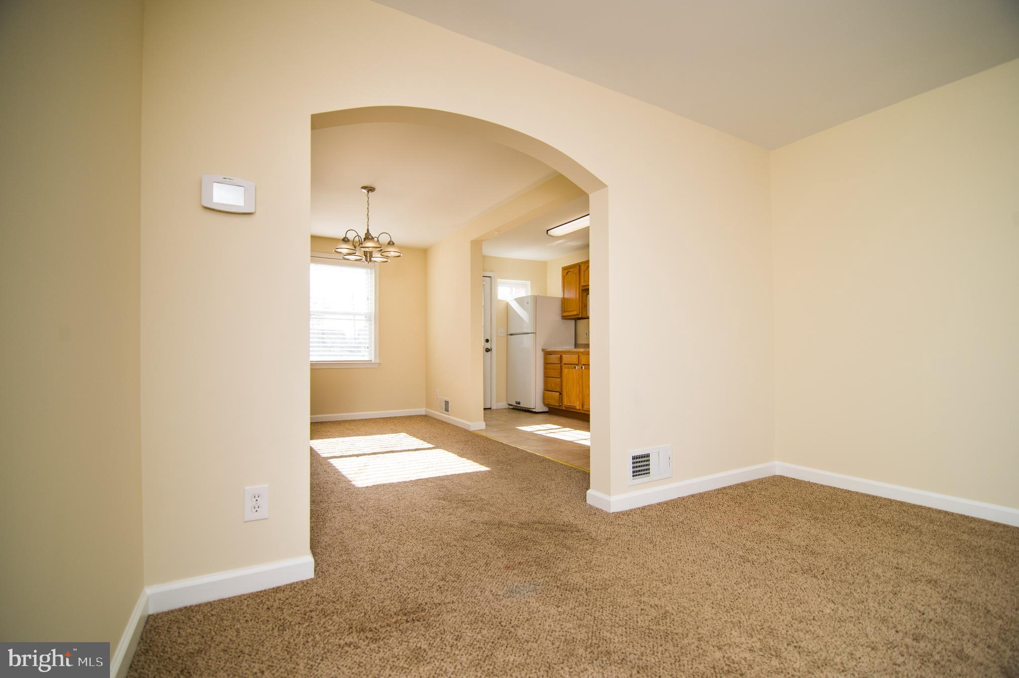 7455 Durwood Road Baltimore, MD 21222 - Photo 10 of 33 Living Room