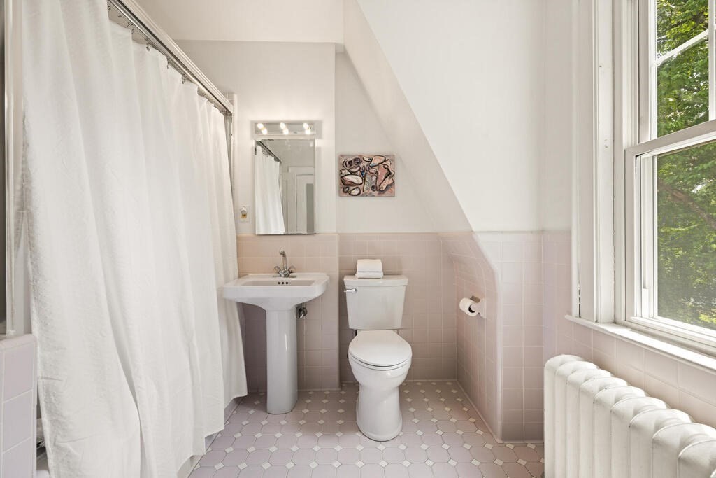 61 Burlington Street Lexington, MA 02420 - Photo 23 of 37