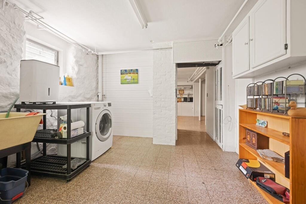 61 Burlington Street Lexington, MA 02420 - Photo 24 of 37