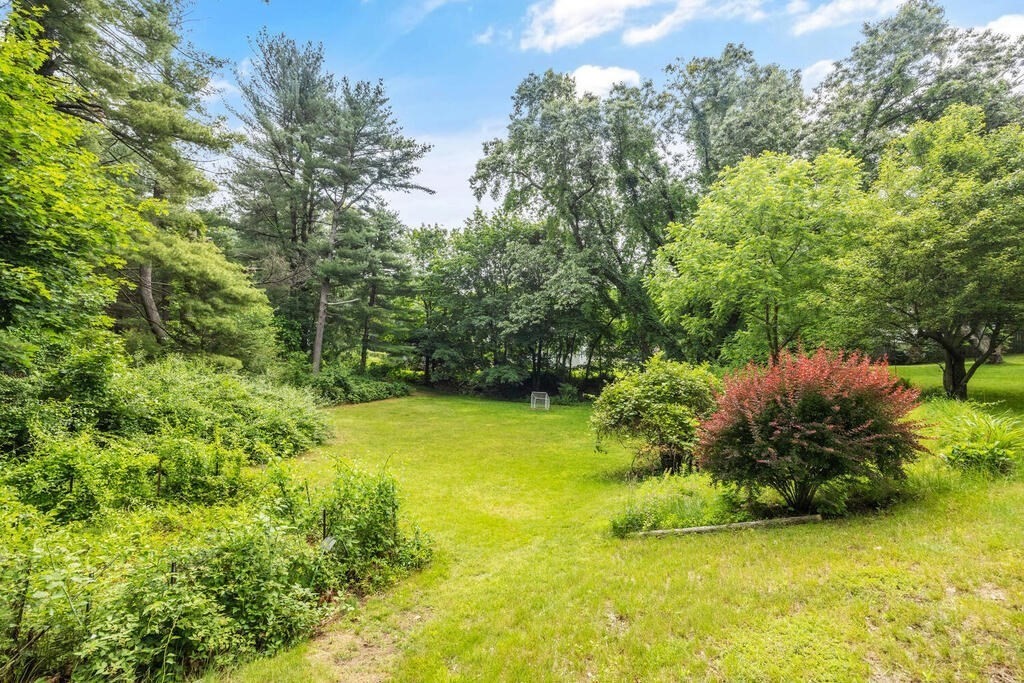 61 Burlington Street Lexington, MA 02420 - Photo 28 of 37