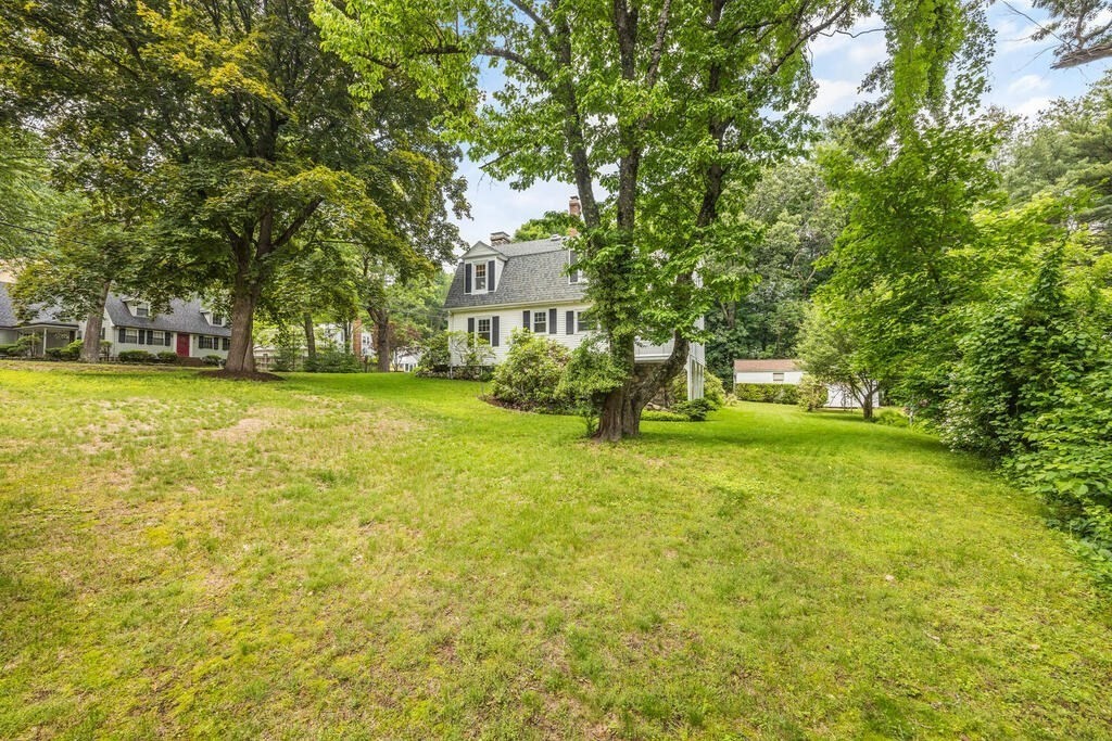 61 Burlington Street Lexington, MA 02420 - Photo 29 of 37