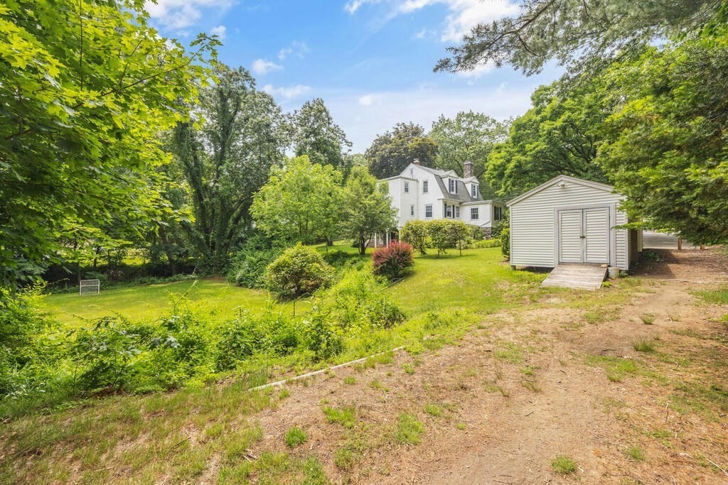 61 Burlington Street Lexington, MA 02420 - Photo 33 of 37