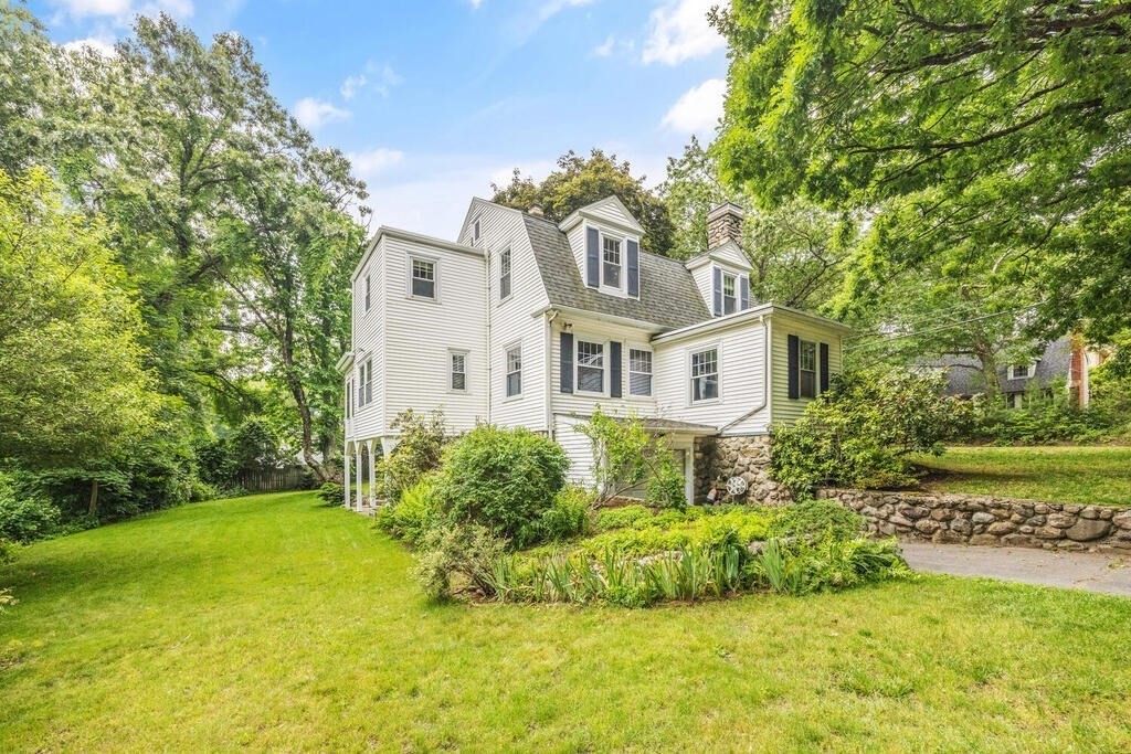 61 Burlington Street Lexington, MA 02420 - Photo 34 of 37