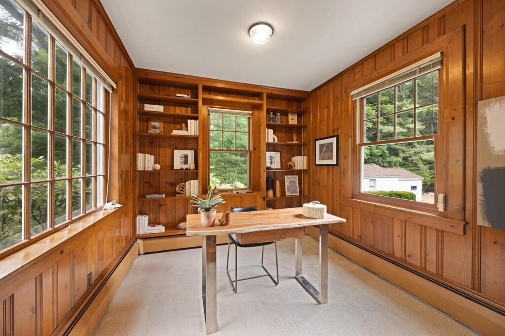 61 Burlington Street Lexington, MA 02420 - Photo 7 of 37