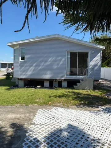 $1,000 | 2023 St Lucie Boulevard, Unit 238, Fort Pierce, FL 34946