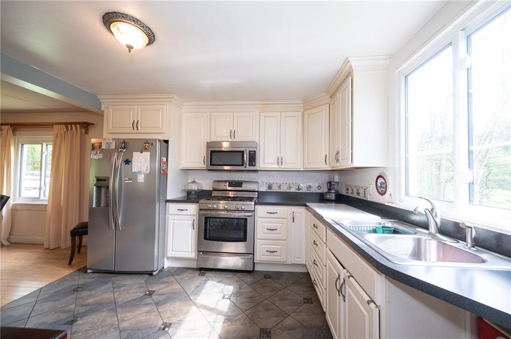 1616 Sharps Hill Road Pittsburgh, PA 15215 - Photo 6 of 20 Gallery Image 6