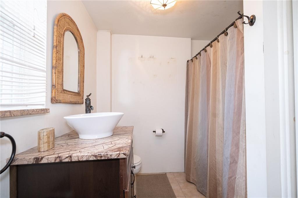 1616 Sharps Hill Road Pittsburgh, PA 15215 - Photo 10 of 20 Gallery Image 10