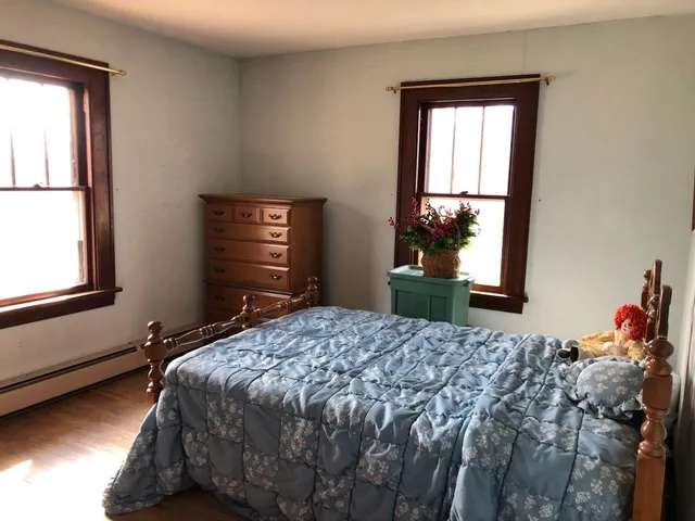 $900,000 | 27466 County 5 Boulevard, Red Wing, MN 55066