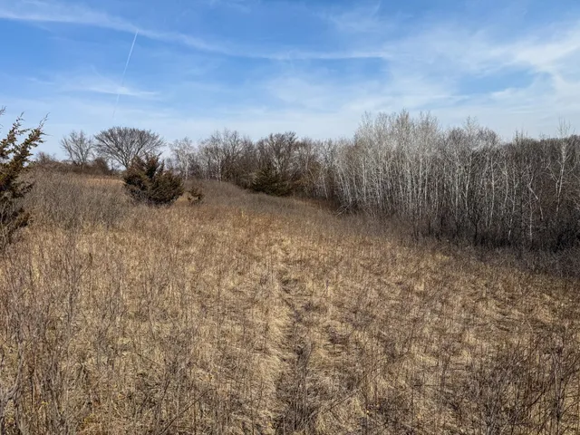 $900,000 | 27466 County 5 Boulevard, Red Wing, MN 55066