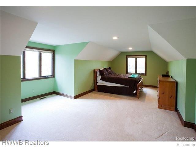330 Camelot Way Rochester, MI 48306 - Photo 34 of 48
