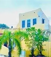 $1,200 | 613 Sharar Avenue, Unit 2A, Opa-Locka, FL 33054