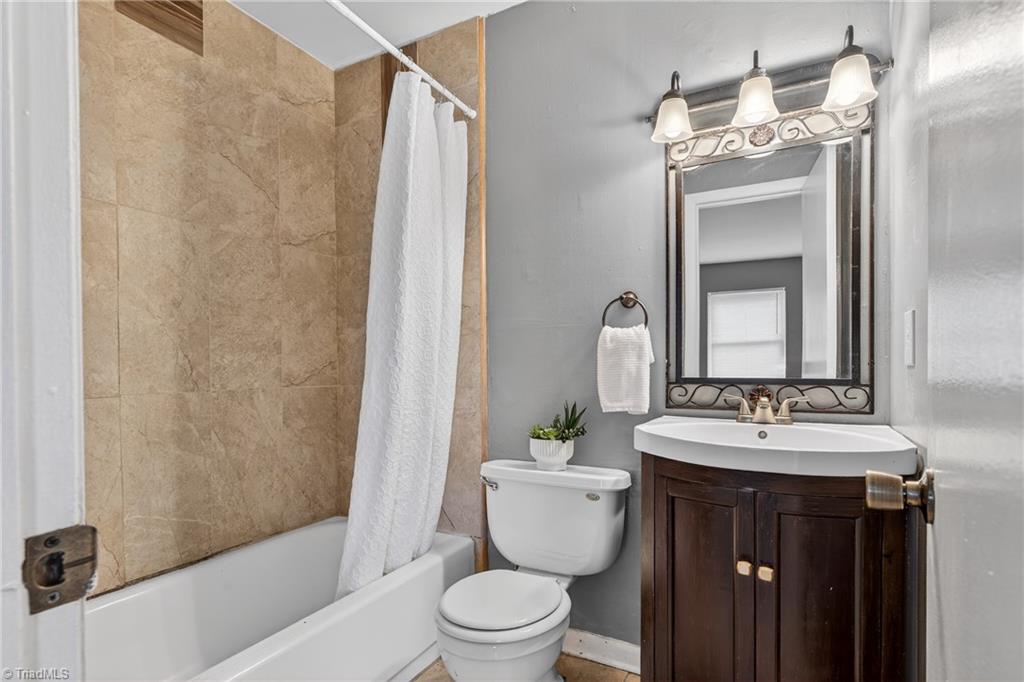 5715 Bramblegate Road Greensboro, NC 27409 - Photo 21 of 27