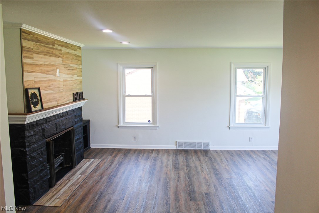 5720 Perkins Road Bedford, OH 44146 - Photo 3 of 35