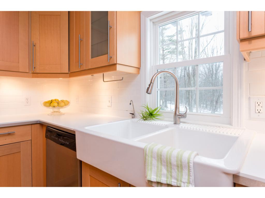 122 Stratham Heights Road Stratham, NH 03885 - Photo 5 of 28