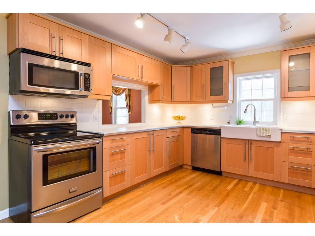 122 Stratham Heights Road Stratham, NH 03885 - Photo 6 of 28